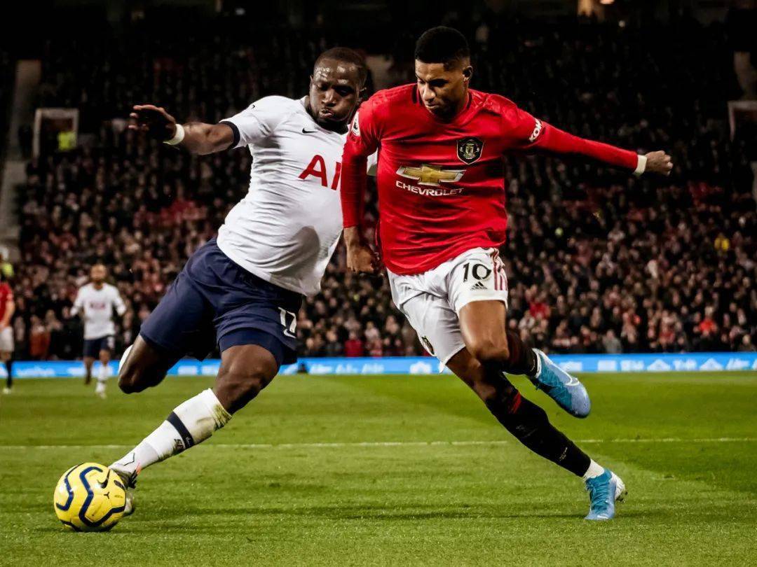 今夜体能课后，辽宁本钢完成体检备战英超，赛场秩序良好，赛程密集仍需轮换的简单介绍